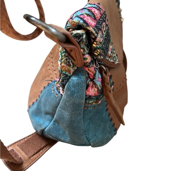 The Sak Women's Handbag Purse Tan Leather Crossbody Beaded Patchwork Bag. - Picture 2 of 14